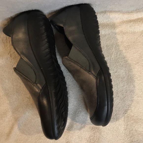 NAOT slip on. Tan shoe size 37 - Picture 7 of 13